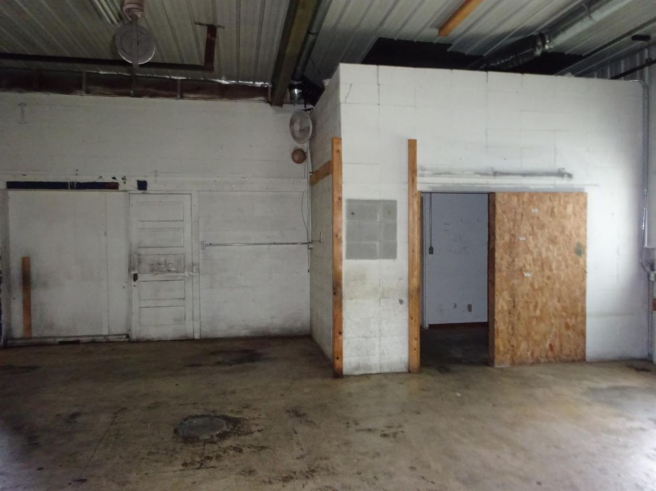 103 N Main St, Wanatah, IN 46390
